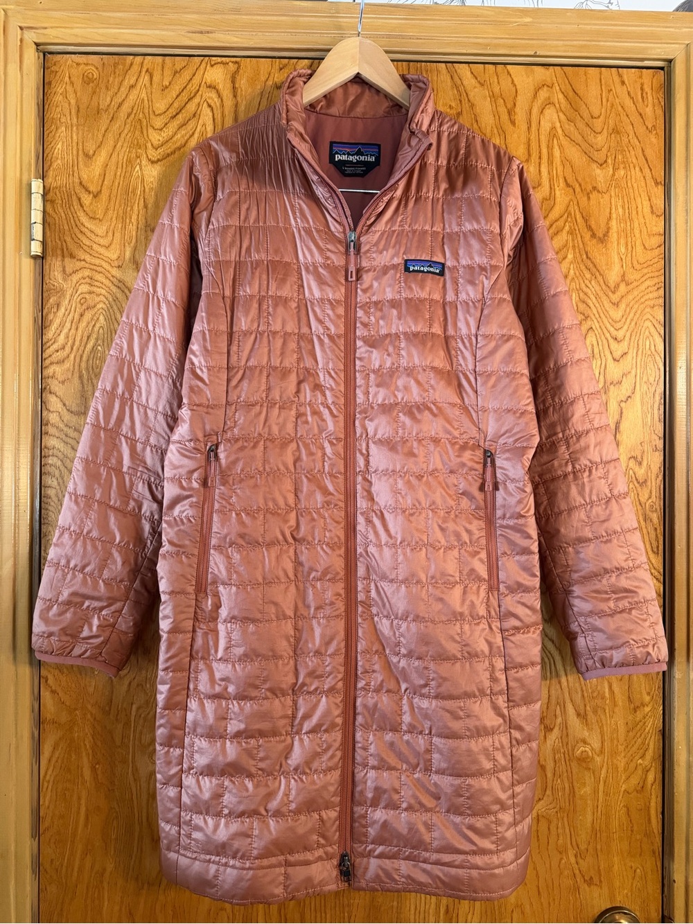 Patagonia Women’s Long Puffer Jacket - Rose Gold